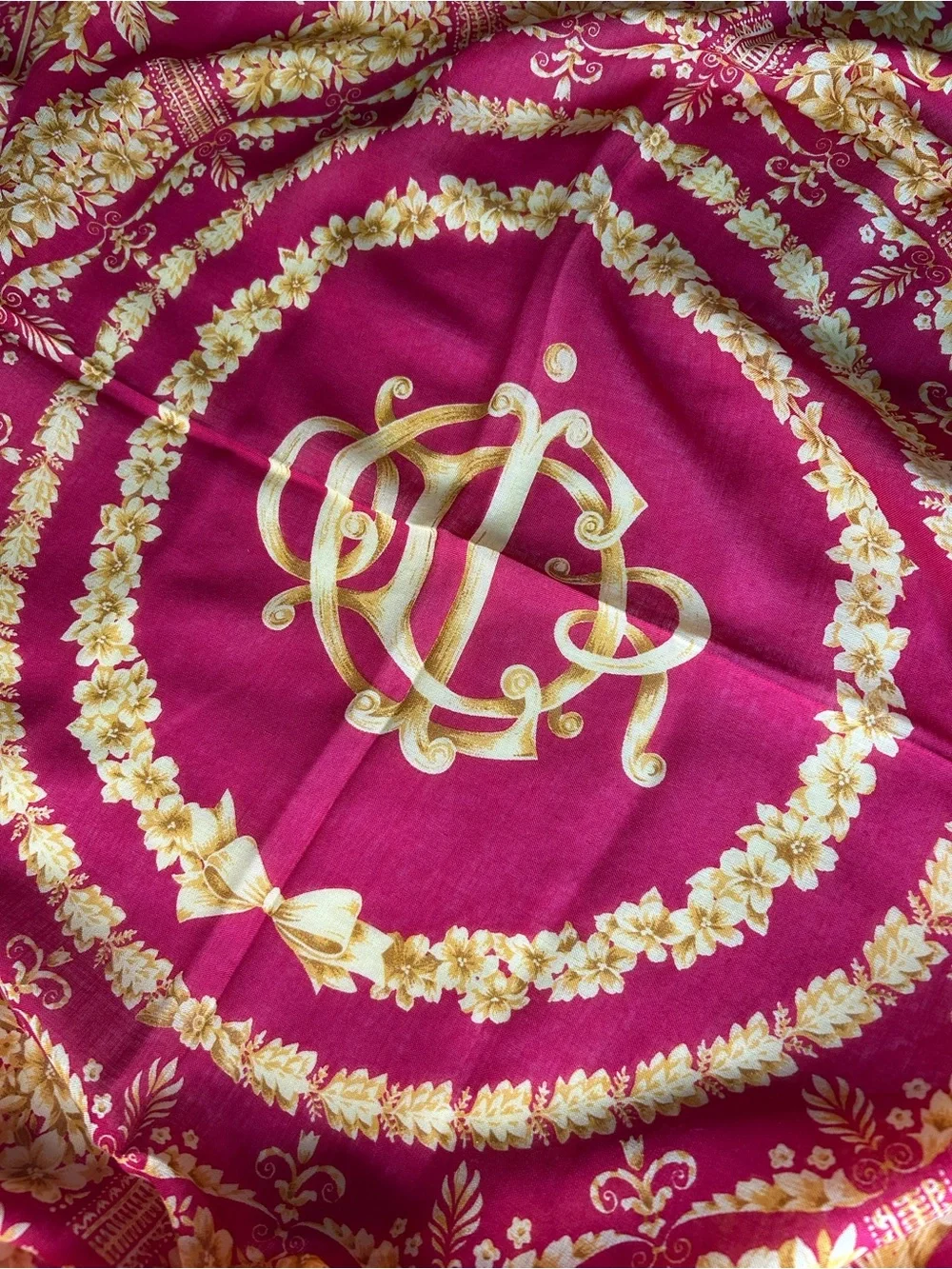 ♥️Vintage Christian Dior Red and Gold Baroque Scarf♥️